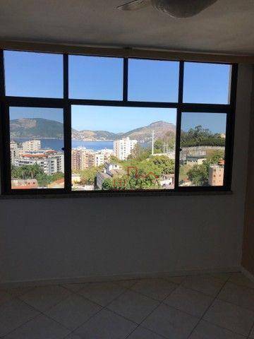 Apartamento à venda com 2 quartos, 60m² - Foto 5