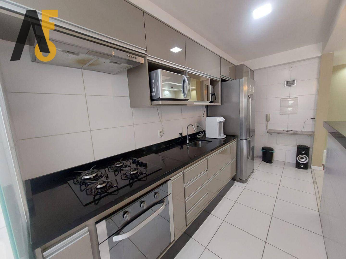 Apartamento à venda com 3 quartos, 70m² - Foto 7