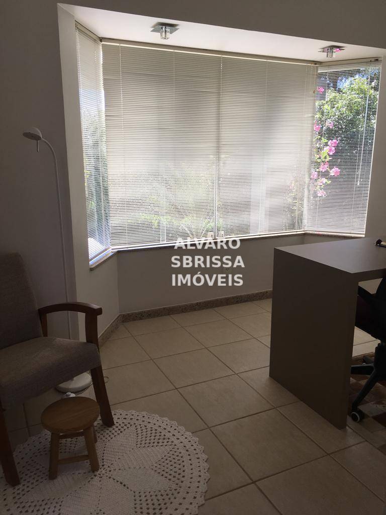 Casa de Condomínio à venda com 4 quartos, 450m² - Foto 8