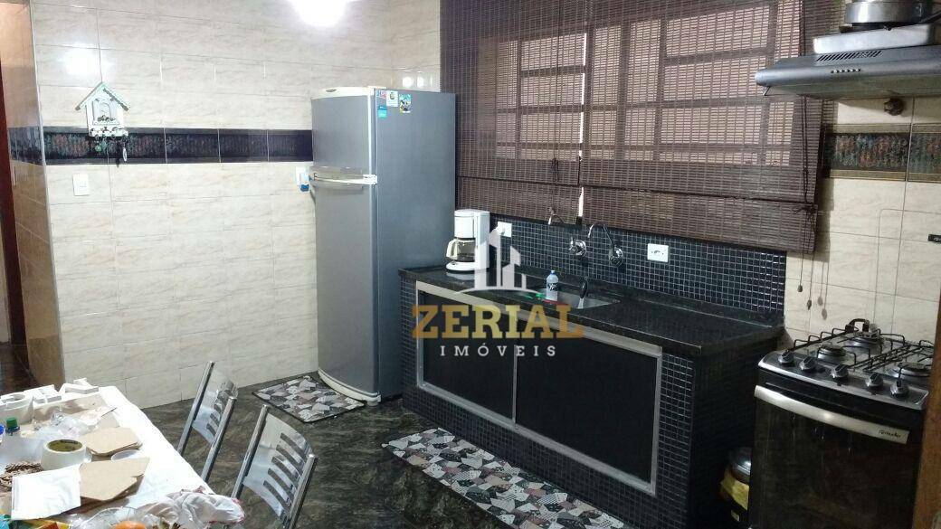 Sobrado à venda com 4 quartos, 200m² - Foto 7