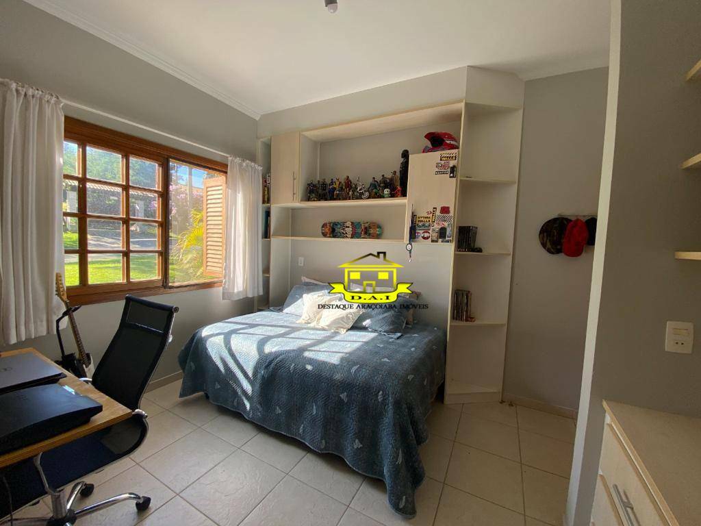 Casa à venda com 4 quartos, 280m² - Foto 16