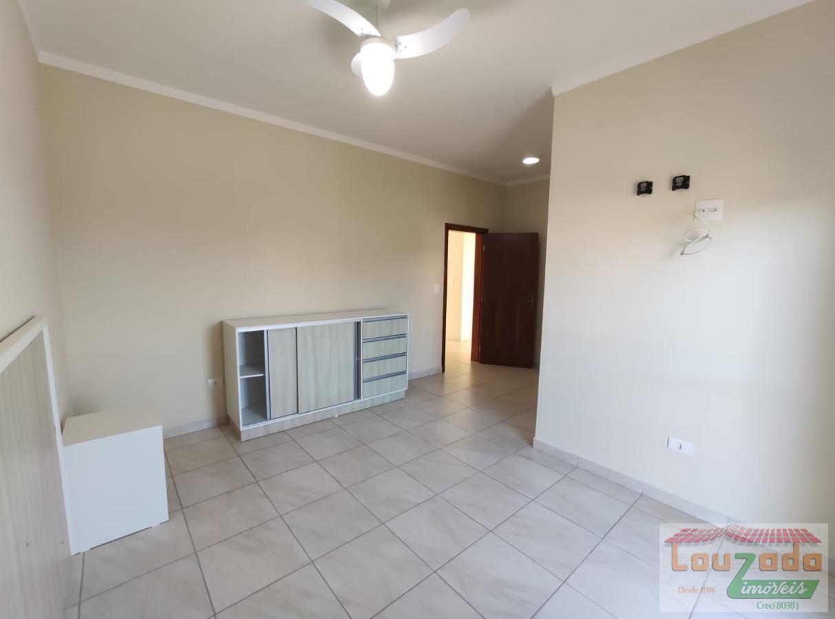 Sobrado à venda com 3 quartos, 329m² - Foto 12