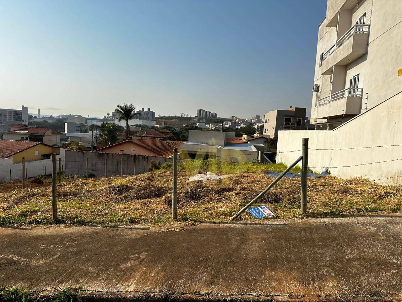 Terreno à venda, 300M2 - Foto 2