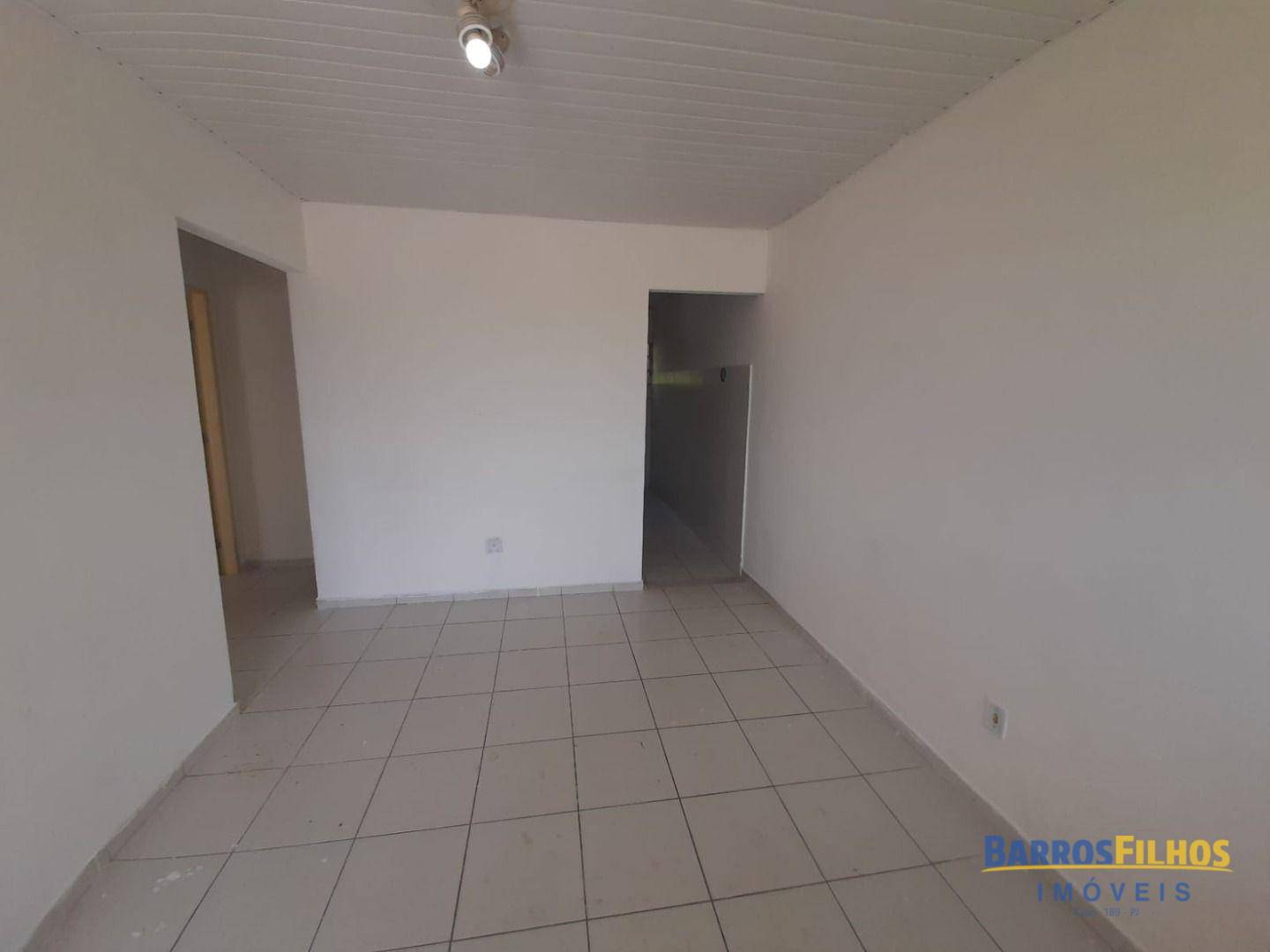Casa de Condomínio para alugar com 2 quartos, 43m² - Foto 2
