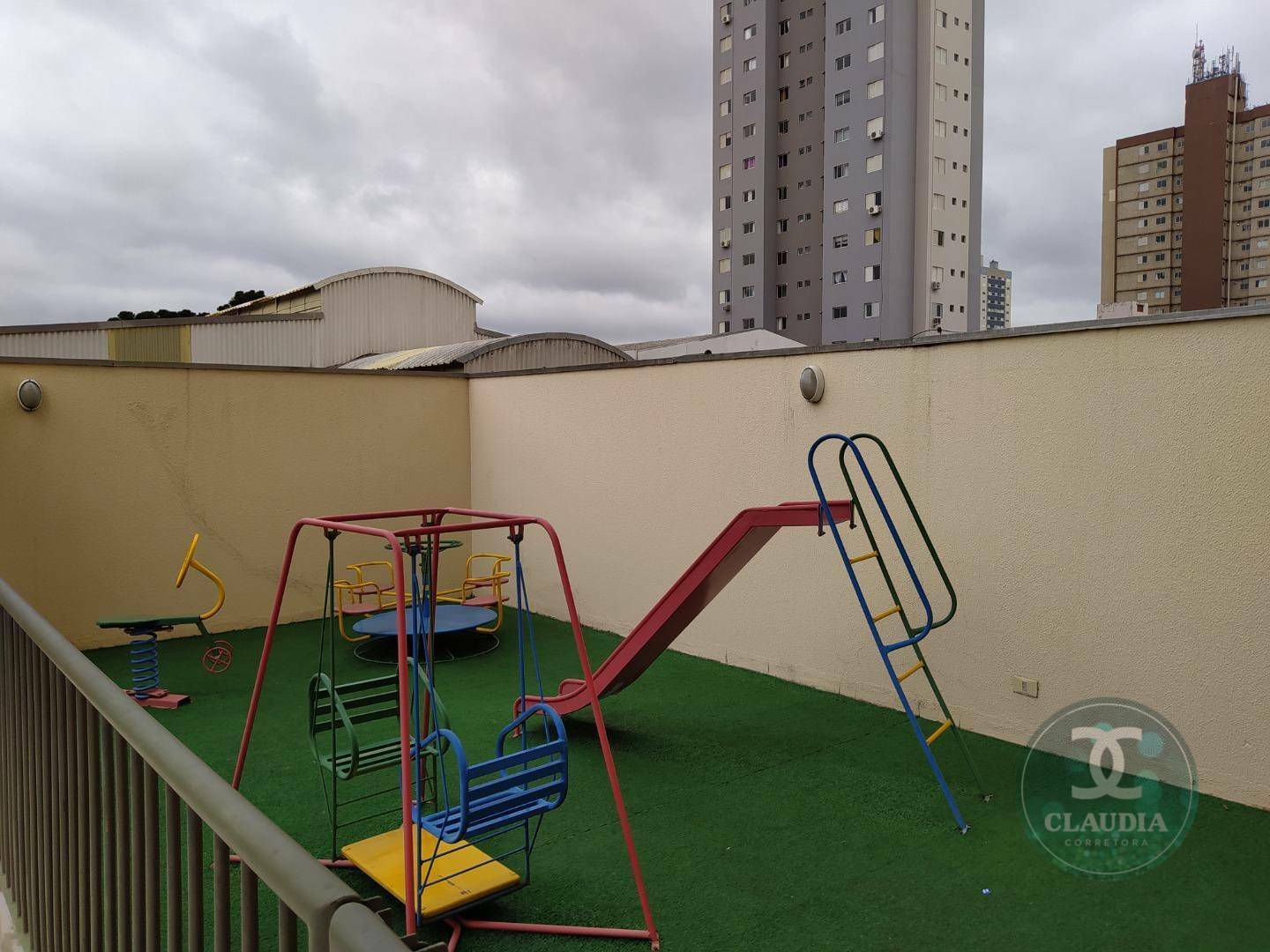 Apartamento à venda com 3 quartos, 251m² - Foto 4