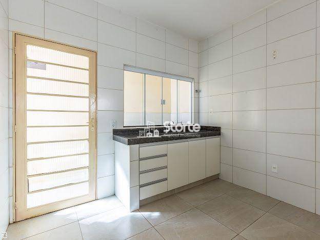 Casa à venda com 5 quartos, 130m² - Foto 5