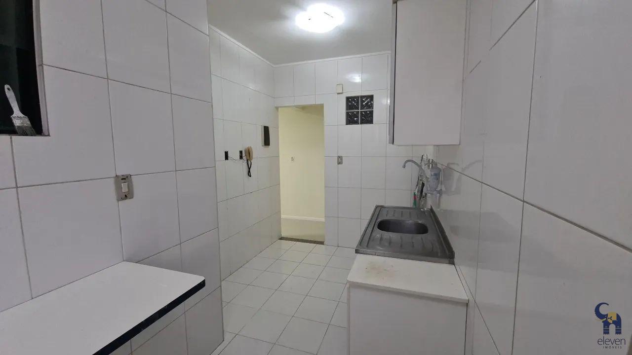 Apartamento à venda com 3 quartos, 75m² - Foto 11