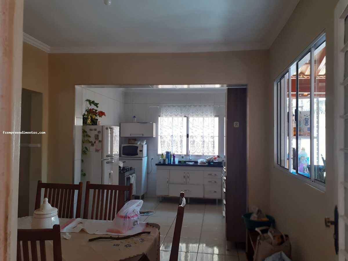 Casa à venda com 3 quartos, 250m² - Foto 12