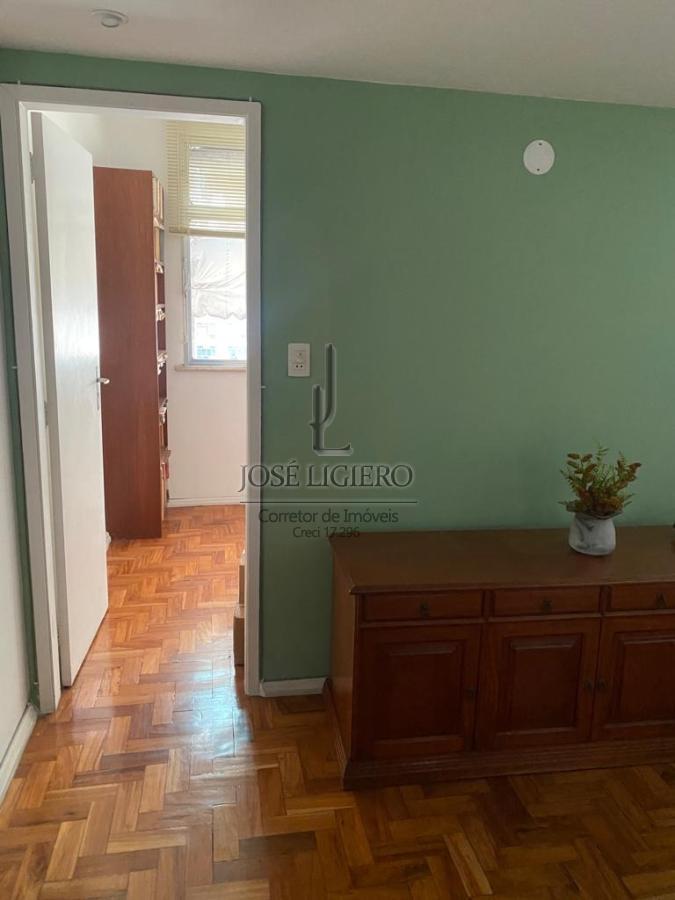 Apartamento à venda com 3 quartos, 114m² - Foto 13