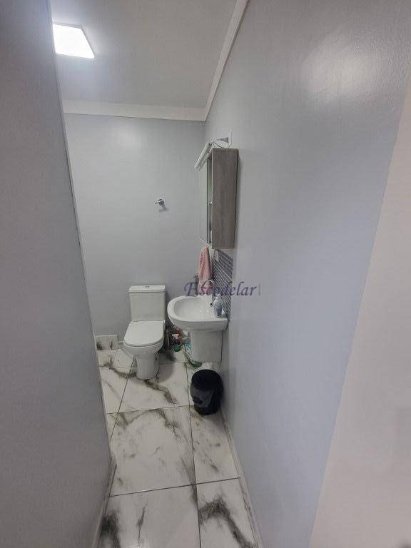 Sobrado para alugar com 4 quartos, 250m² - Foto 43