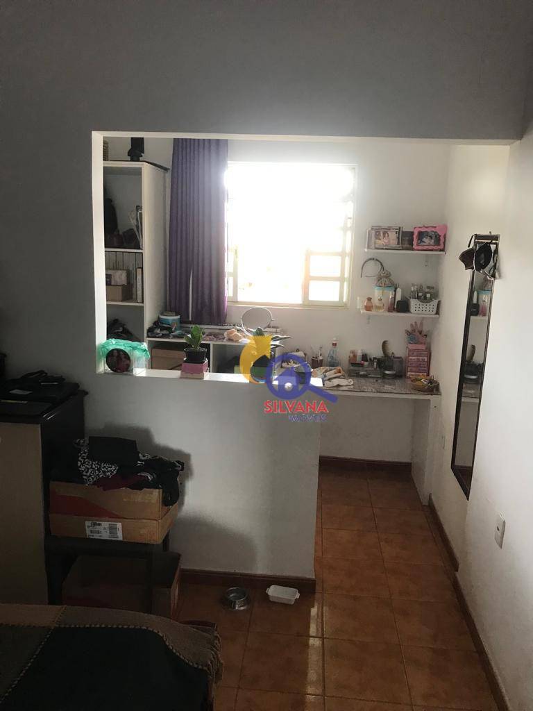 Casa à venda com 3 quartos, 269m² - Foto 14