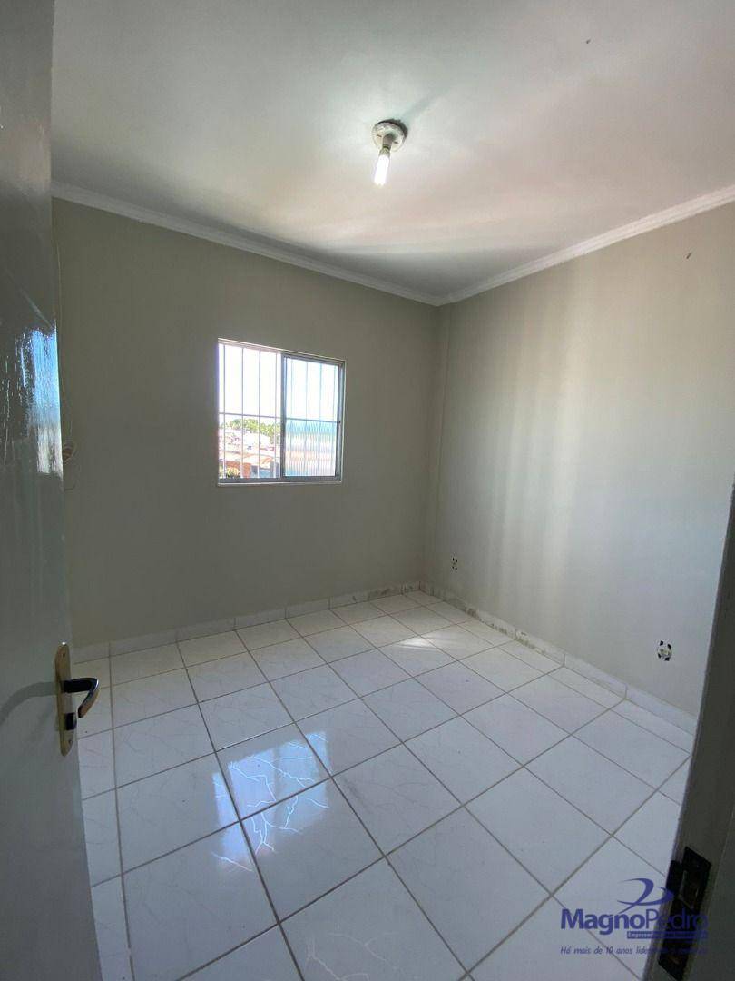 Apartamento para alugar com 2 quartos, 75m² - Foto 2