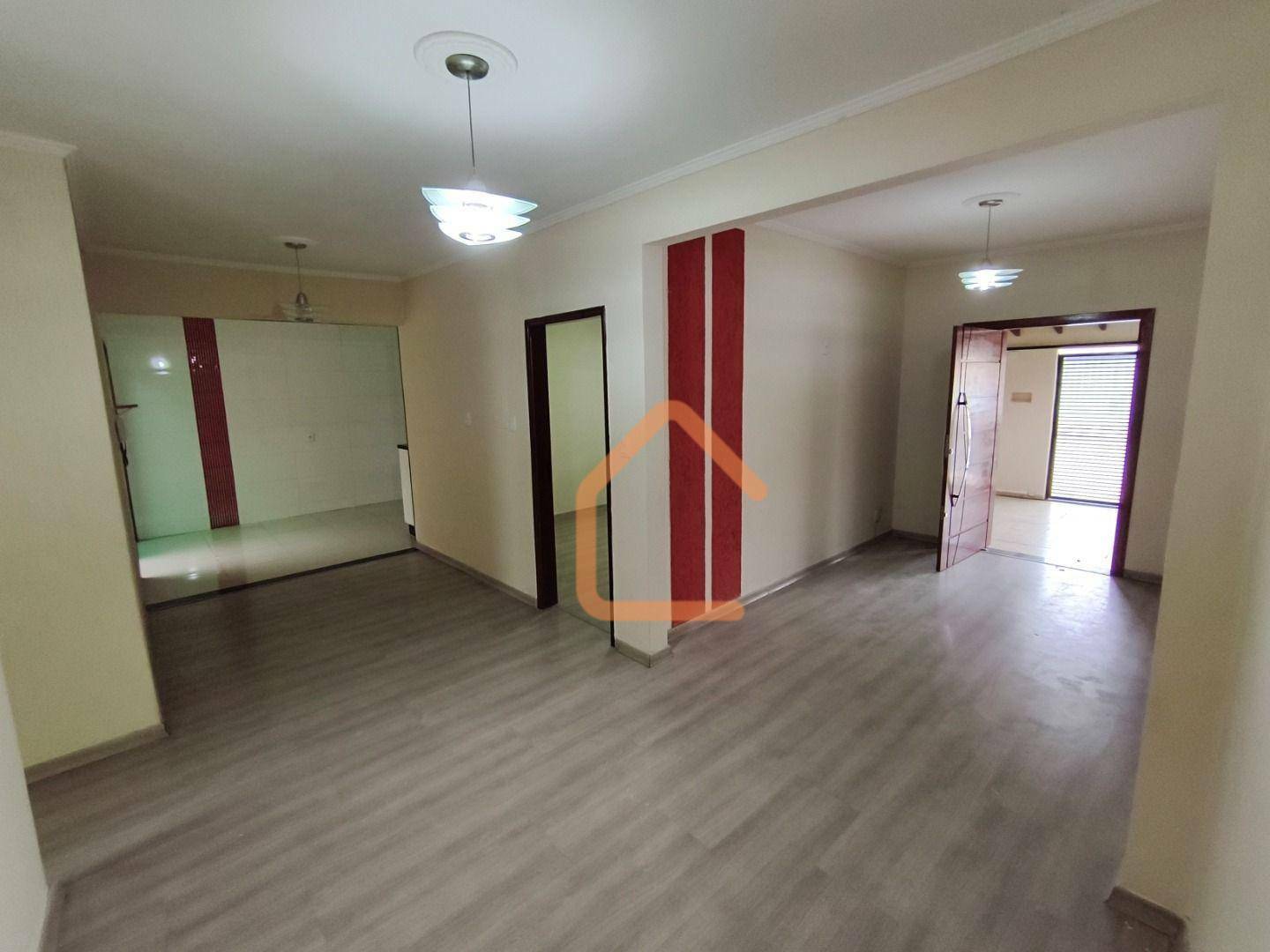 Casa, 4 quartos, 210 m² - Foto 2