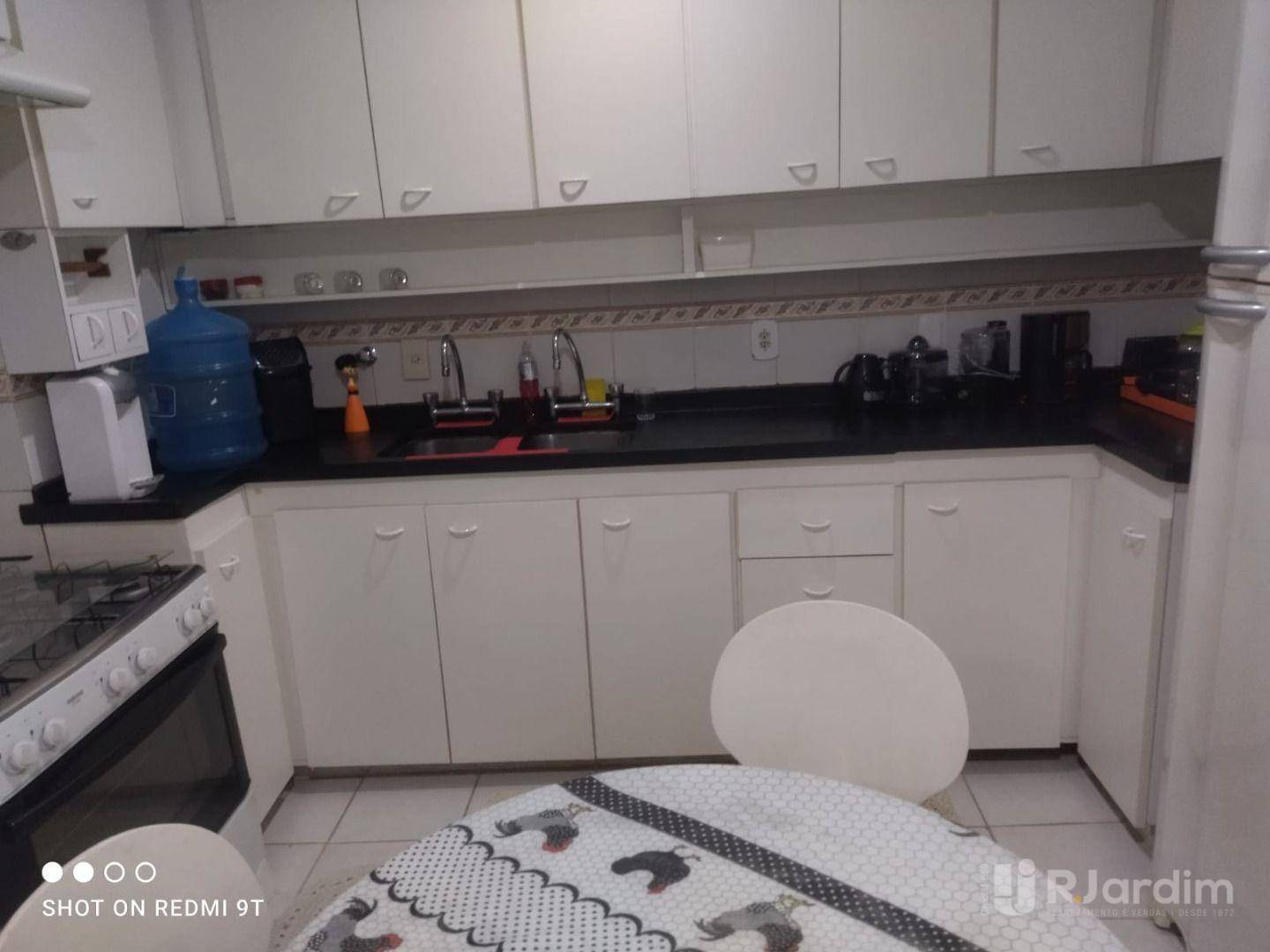 Apartamento para alugar com 4 quartos, 150m² - Foto 9