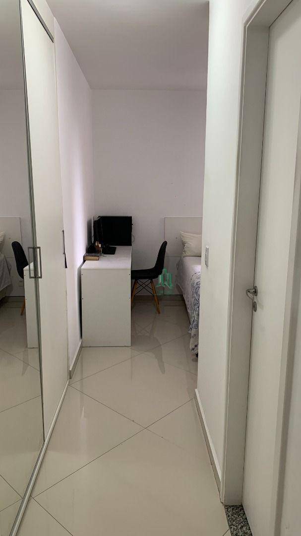 Apartamento à venda com 2 quartos, 67m² - Foto 18