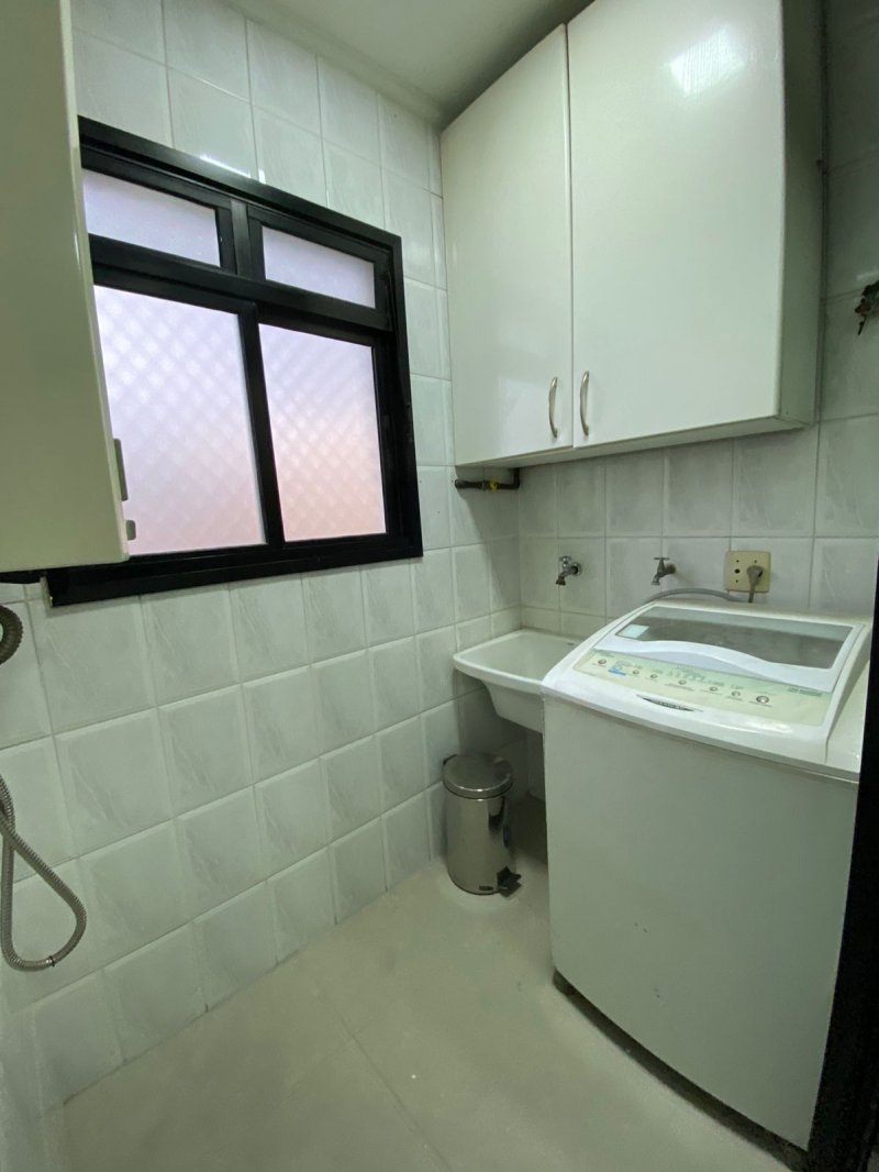 Apartamento à venda com 2 quartos, 76m² - Foto 27