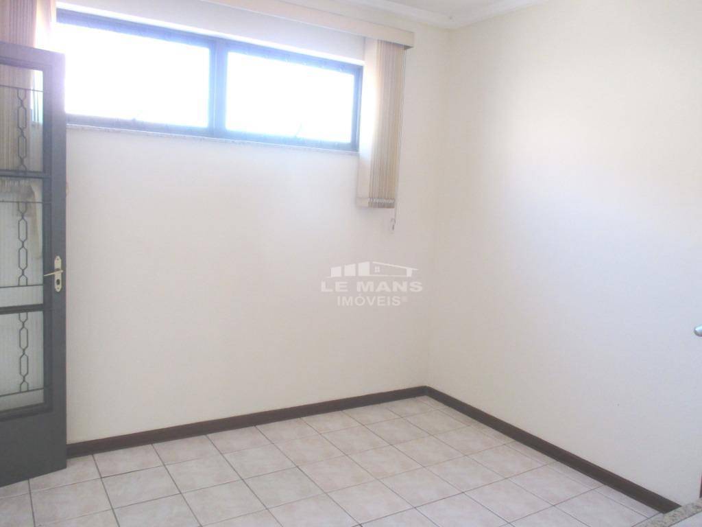 Casa à venda com 3 quartos, 103m² - Foto 4