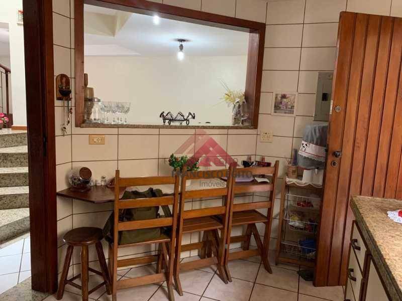 Casa à venda com 4 quartos, 360m² - Foto 21