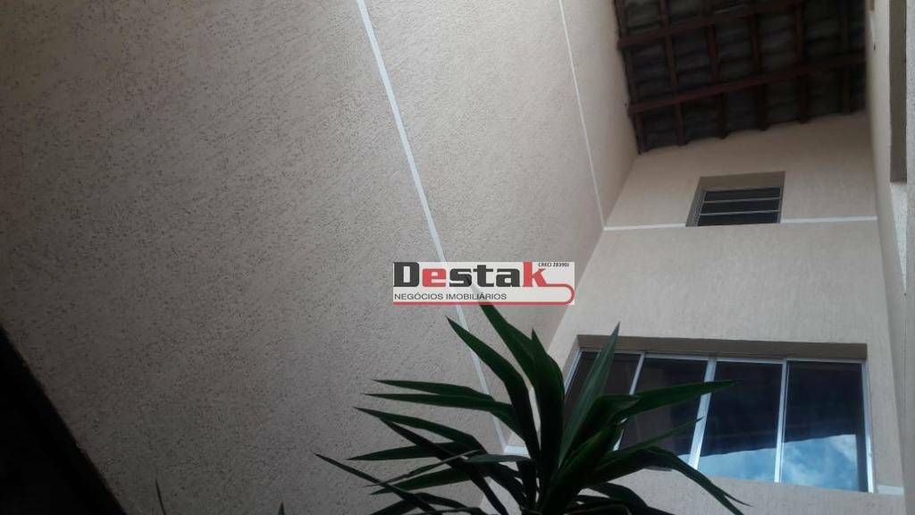 Sobrado à venda com 3 quartos, 362m² - Foto 3