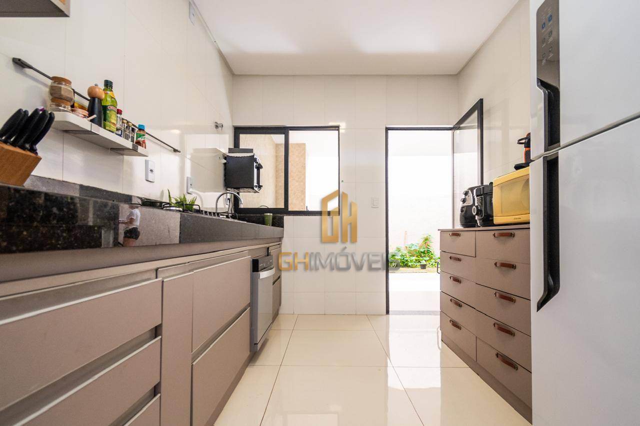 Casa à venda com 3 quartos, 109m² - Foto 15