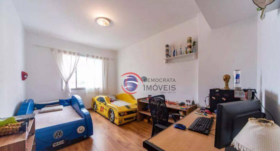 Apartamento à venda com 4 quartos, 180m² - Foto 8