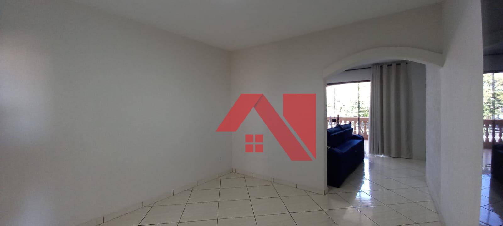 Casa à venda com 3 quartos, 385m² - Foto 4