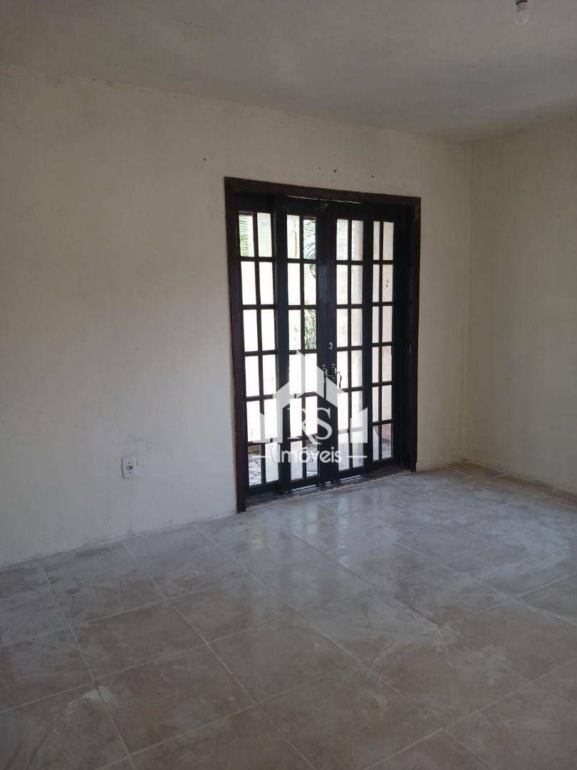 Casa à venda com 4 quartos, 120m² - Foto 13