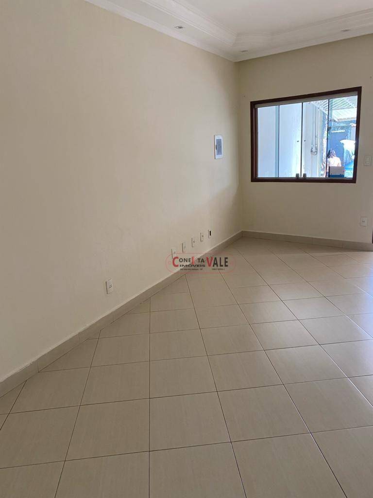 Casa à venda com 3 quartos, 190m² - Foto 2