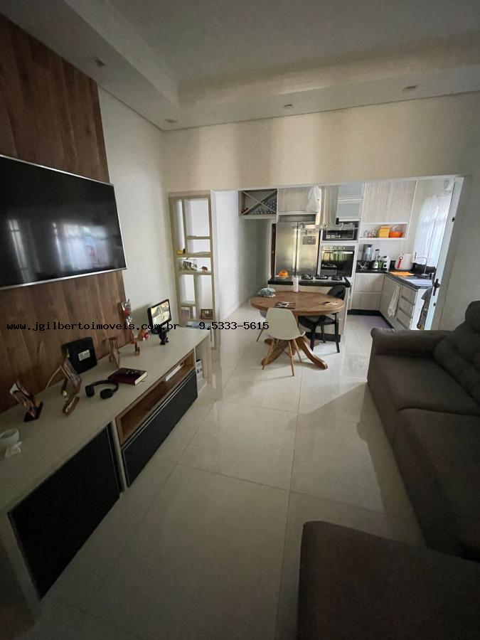 Casa à venda com 2 quartos, 98m² - Foto 8