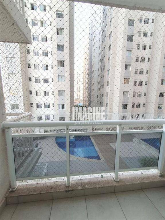 Apartamento à venda com 2 quartos, 60m² - Foto 13