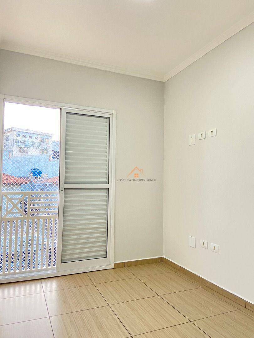 Sobrado à venda com 2 quartos, 90m² - Foto 4