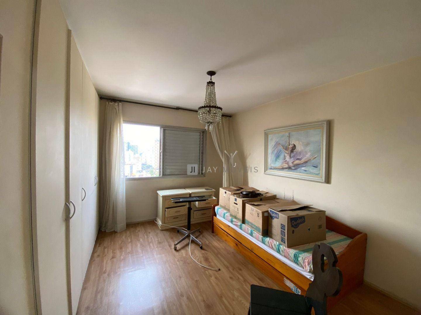 Apartamento à venda com 4 quartos, 154m² - Foto 11