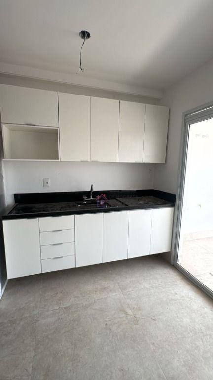 Apartamento para alugar com 2 quartos, 67m² - Foto 3