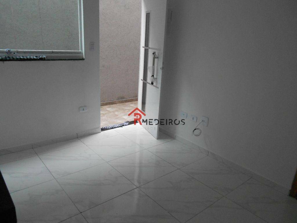 Casa à venda com 2 quartos, 60M2 - Foto 2