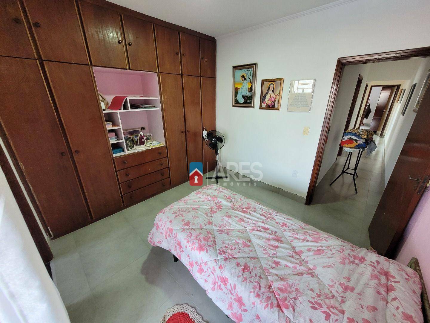 Casa à venda com 3 quartos, 203m² - Foto 10