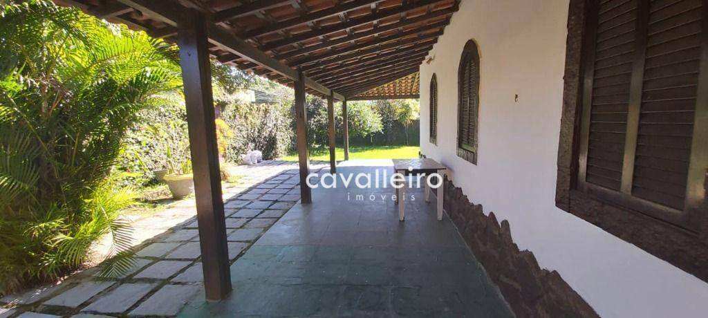 Casa à venda com 4 quartos, 190m² - Foto 2