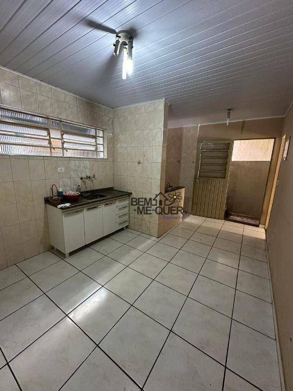 Casa à venda com 2 quartos, 80m² - Foto 2