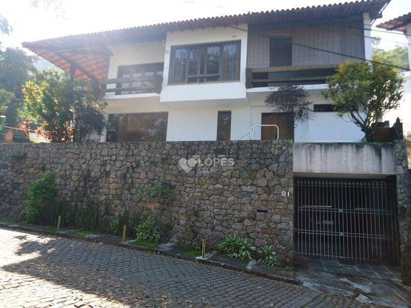 Casa à venda com 3 quartos, 200m² - Foto 2