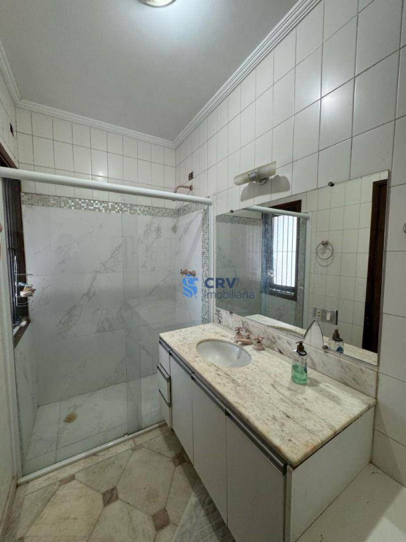 Sobrado para alugar com 4 quartos, 389m² - Foto 15