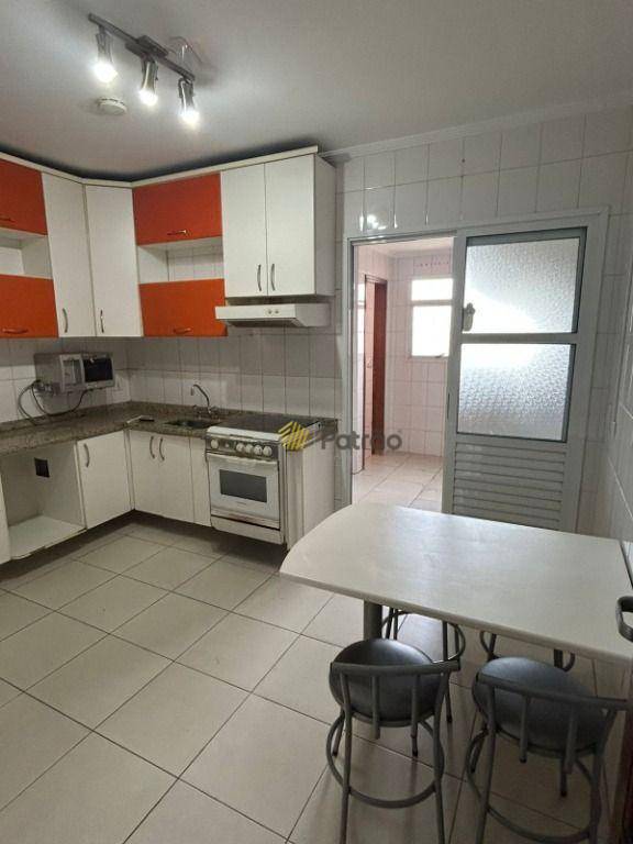 Apartamento à venda com 3 quartos, 107m² - Foto 7