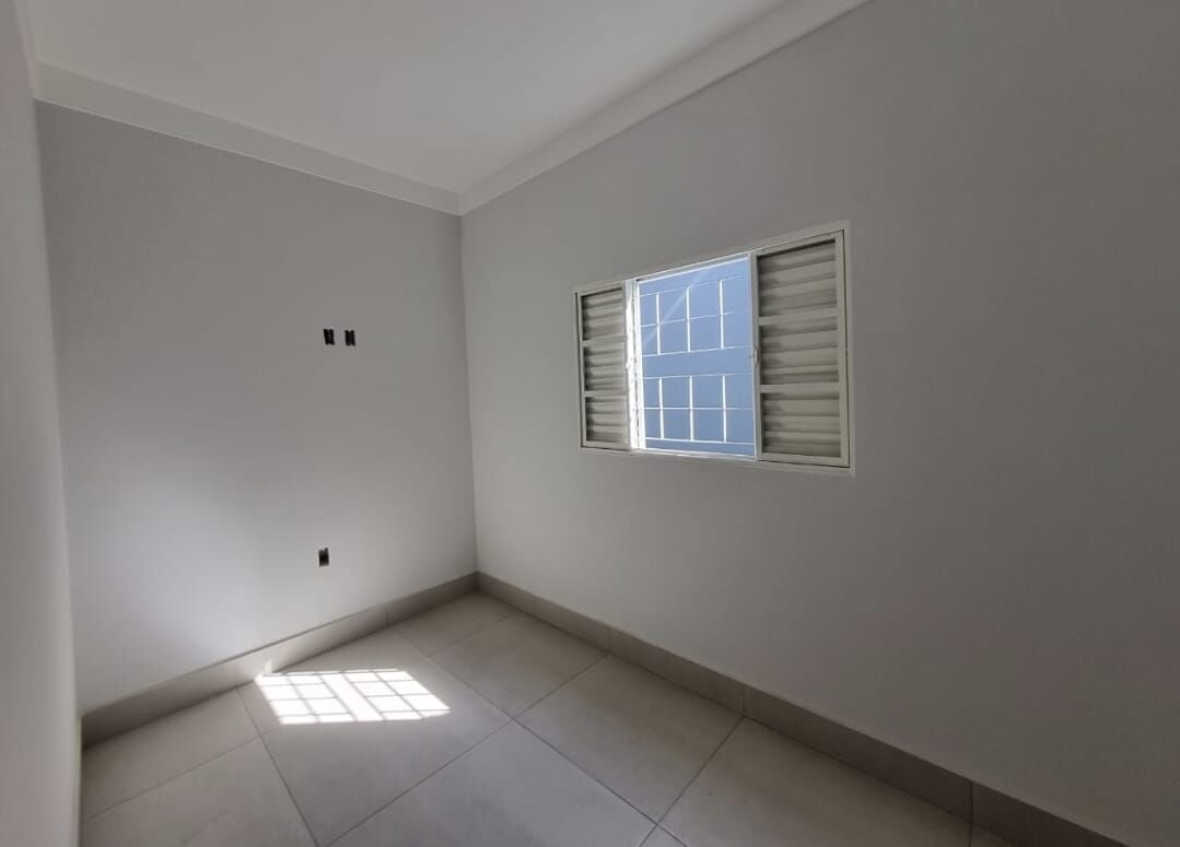 Casa à venda com 2 quartos, 190m² - Foto 4