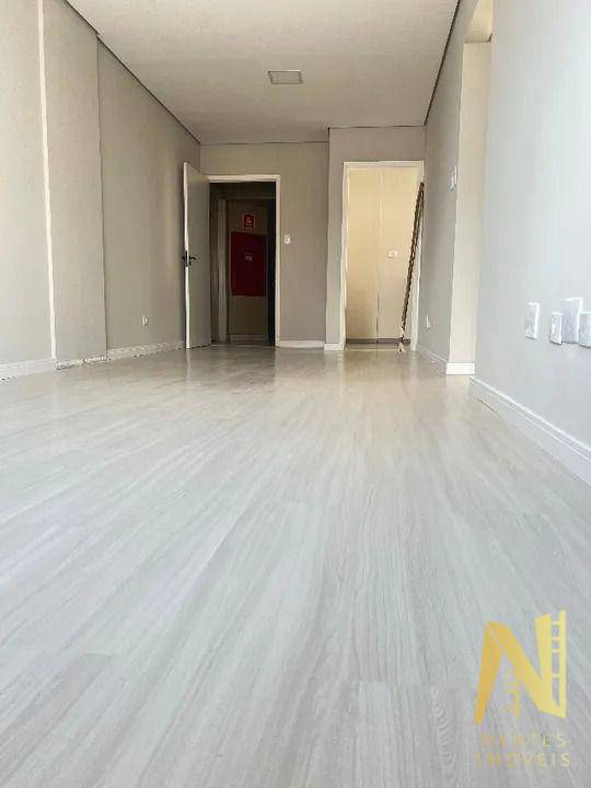 Apartamento à venda com 2 quartos, 67m² - Foto 3