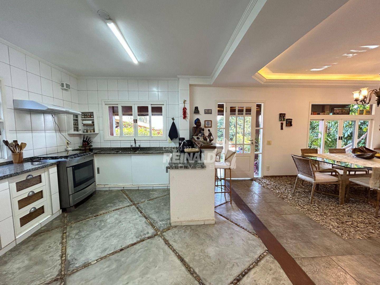 Casa de Condomínio à venda e aluguel com 3 quartos, 370m² - Foto 8
