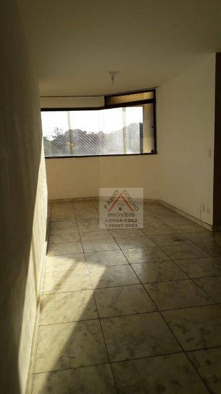 Apartamento à venda com 3 quartos, 75m² - Foto 6