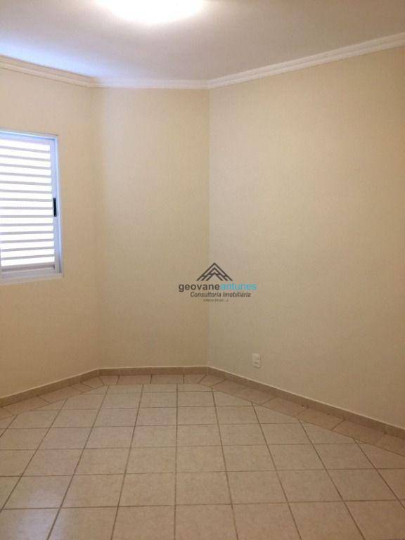 Apartamento à venda com 3 quartos, 85m² - Foto 11