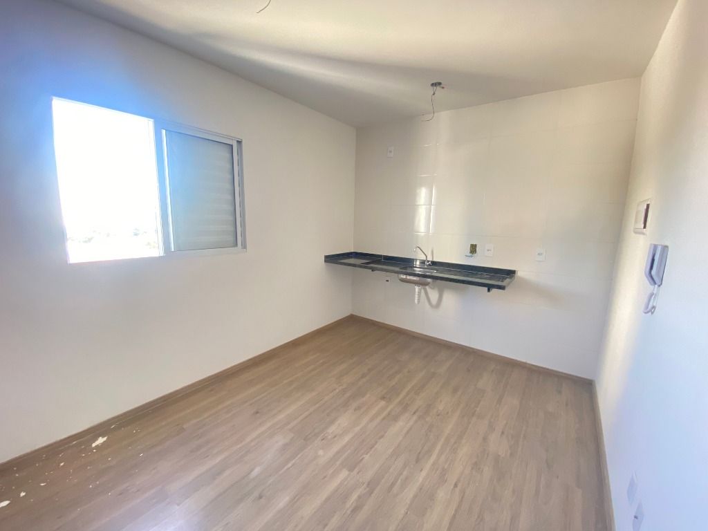 Apartamento para alugar com 1 quarto, 38m² - Foto 1