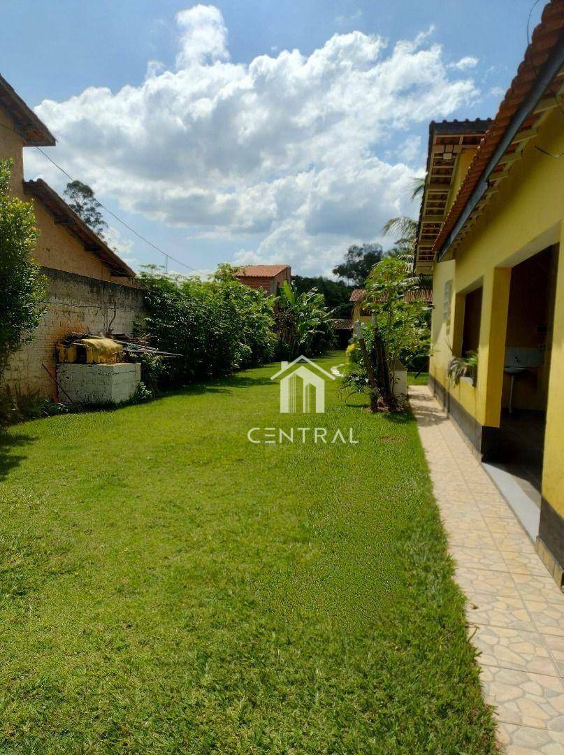 Chácara, 8 quartos, 1579 m² - Foto 1