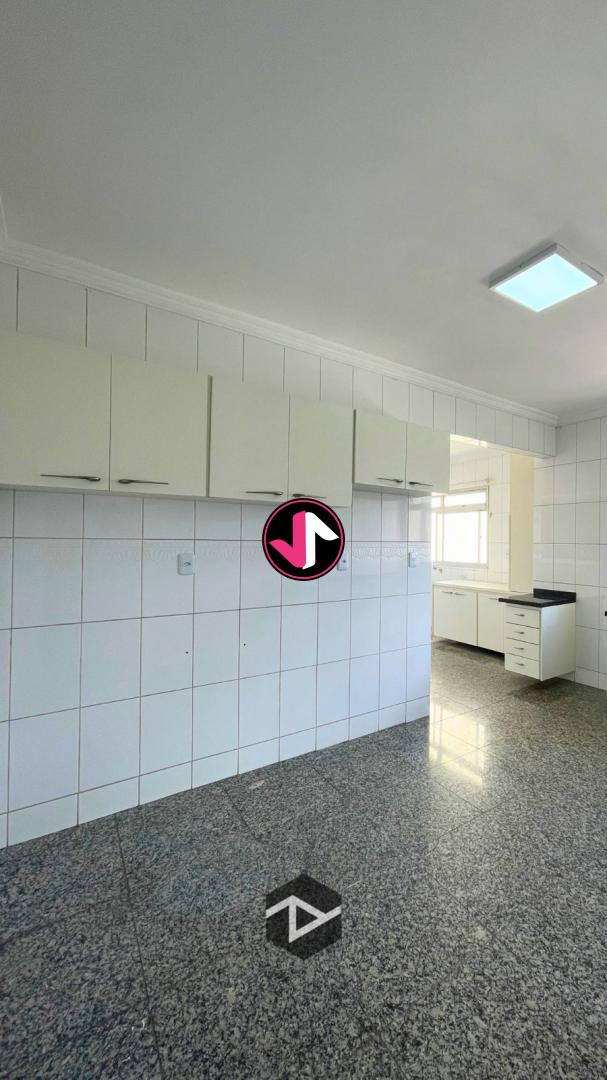 Apartamento à venda com 4 quartos, 186m² - Foto 5