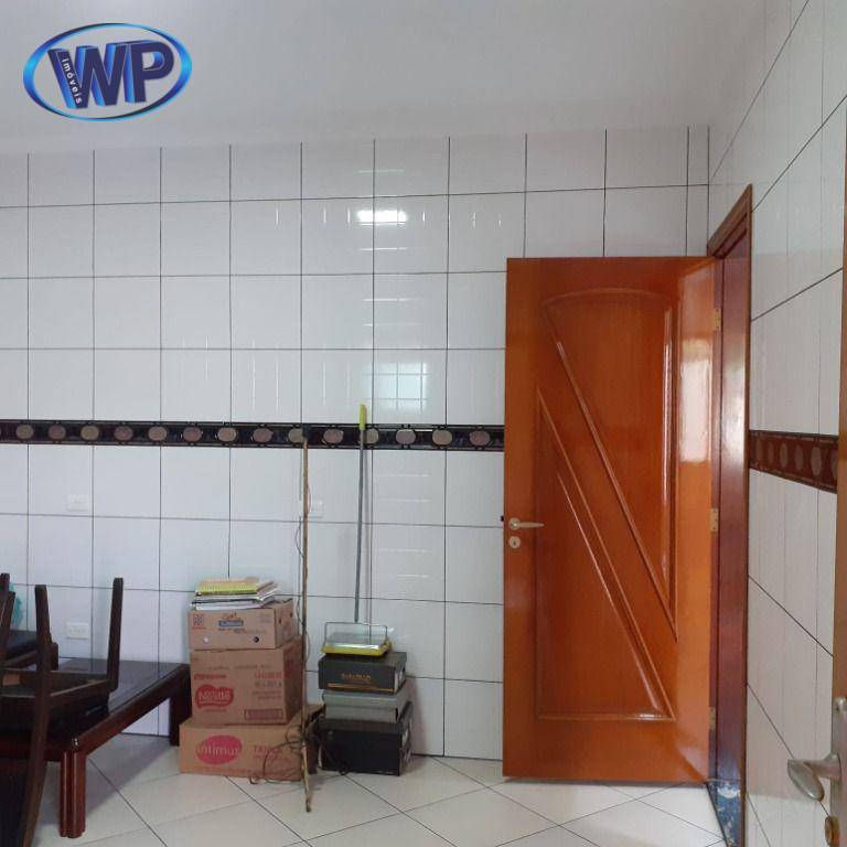 Sobrado à venda com 3 quartos, 180m² - Foto 17