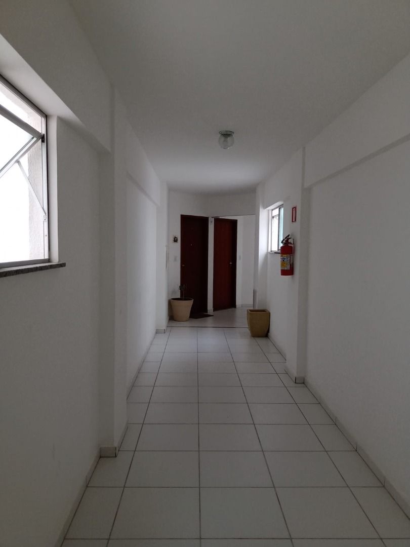 Apartamento à venda com 2 quartos, 49m² - Foto 4